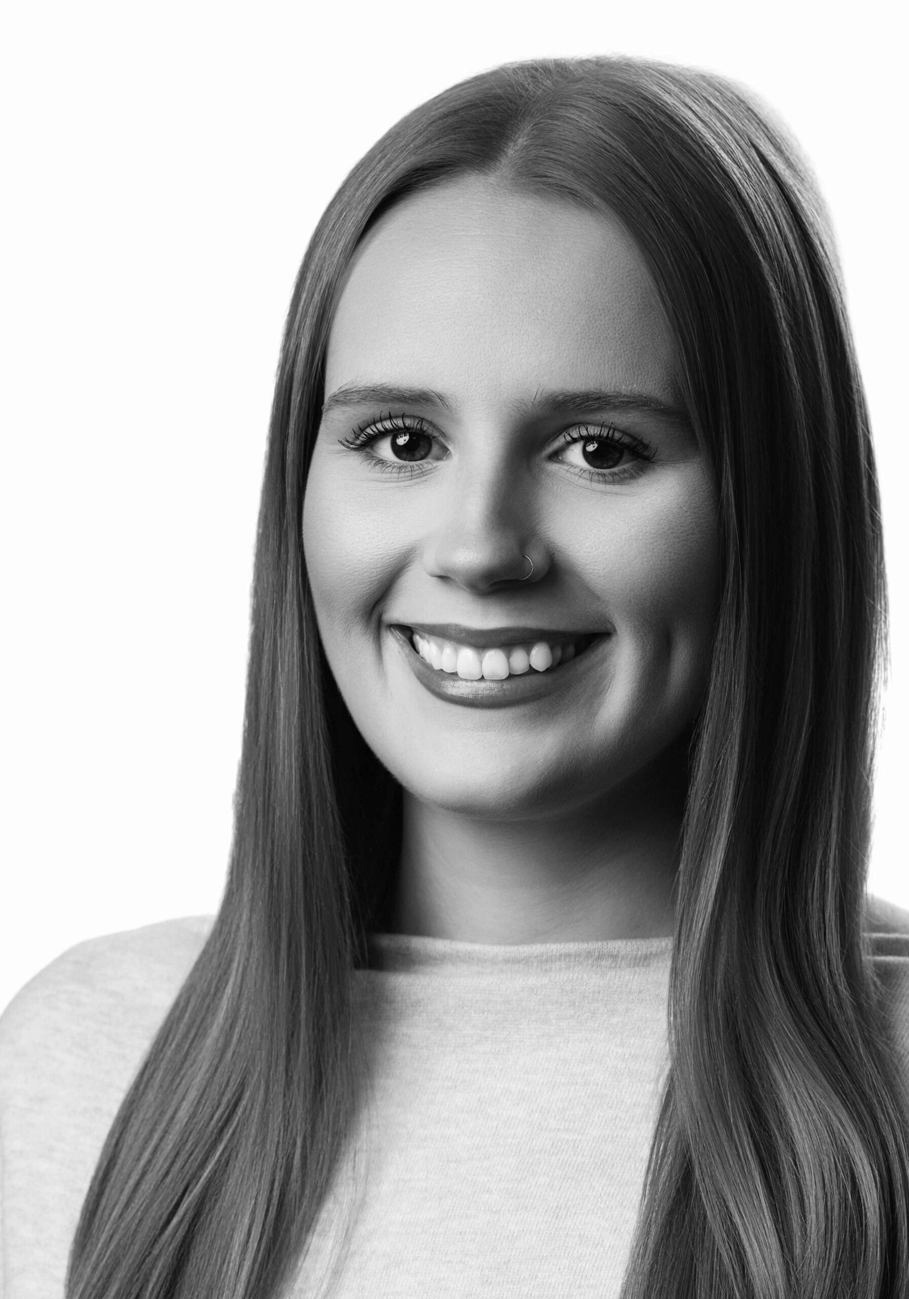 Walsh_Phoebe_085-3597-retouched-headshot- smaller - compressed